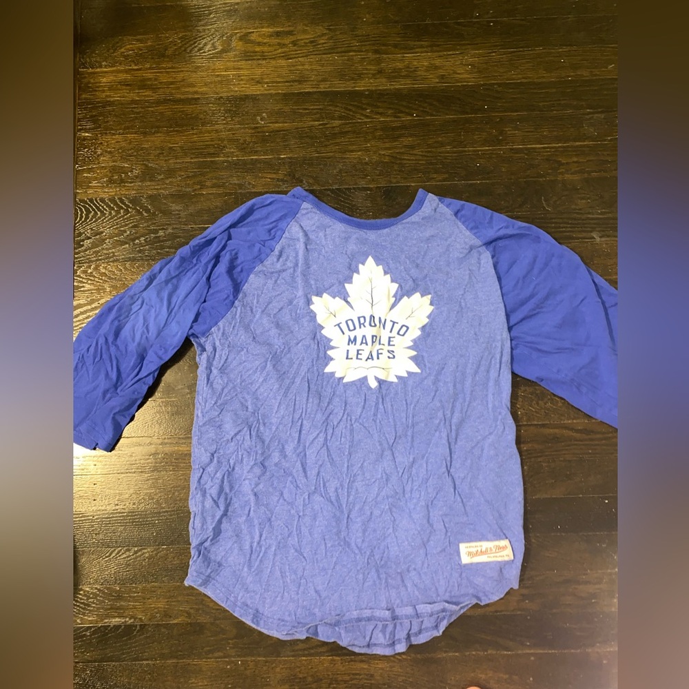 Toronto maple leaves crop sleeve shirt